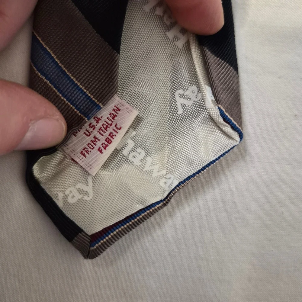 hathaway men necktie
